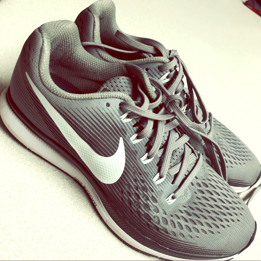 NIKE Pegasus 34 size 8 women’s running shoes